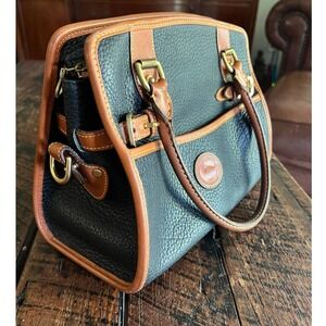 Vintage Dooney & Bourke Tan & Black Pebble Leather  Bag/purse